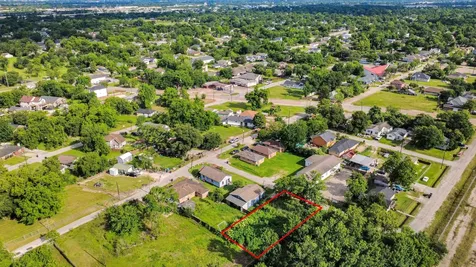 4508 Eddie Street Houston TX 77026
