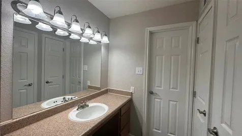 7315 Brompton Street 303b Houston TX 77025