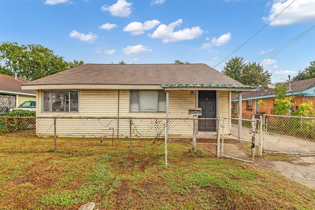 4015 Lila North Houston TX 77026