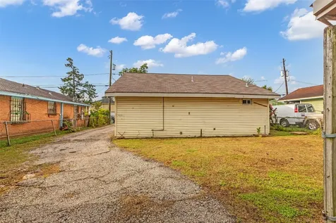 4015 Lila North Houston TX 77026