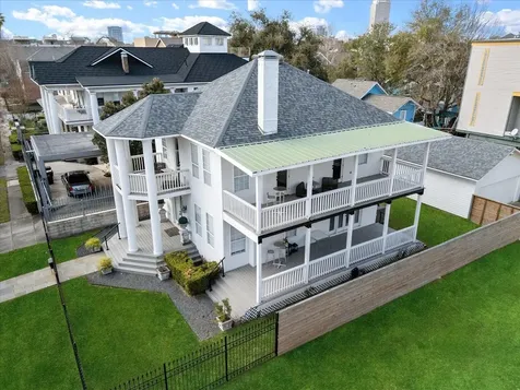 302 W Drew Street Houston TX 77006
