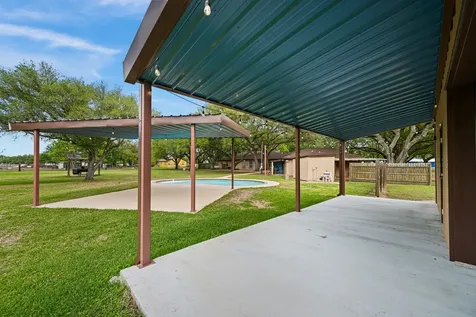 13926 Fm 442 Road Needville TX 77461