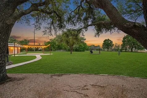 13926 Fm 442 Road Needville TX 77461