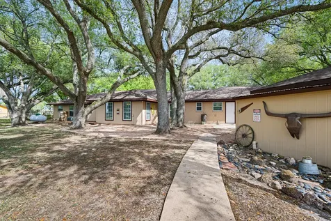 13926 Fm 442 Road Needville TX 77461
