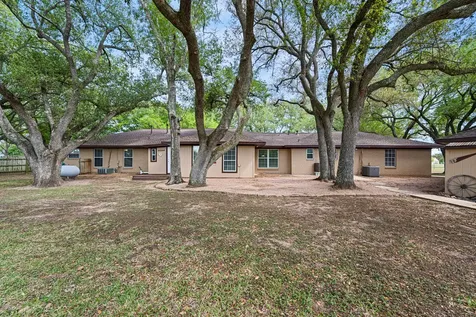 13926 Fm 442 Road Needville TX 77461