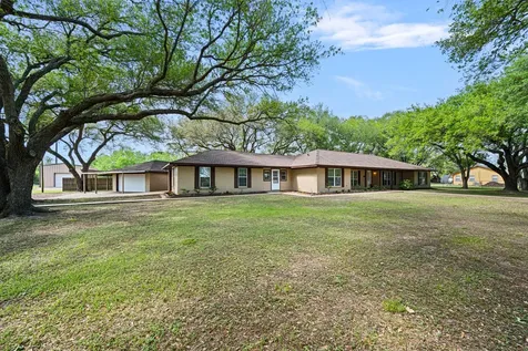 13926 Fm 442 Road Needville TX 77461