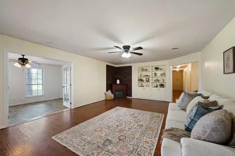 13926 Fm 442 Road Needville TX 77461