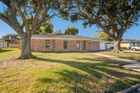 3416 Walnut Drive Bay City TX 77414