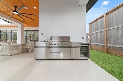 23107 Vista De Tres Lagos Drive Spring TX 77389