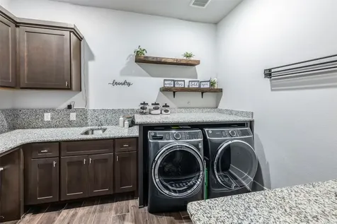 8619 Woods Hollow Trail Fulshear TX 77406