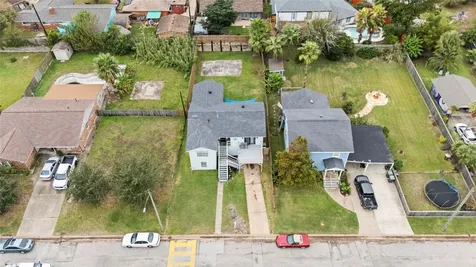 1901 Bayou Homes Drive Galveston TX 77551