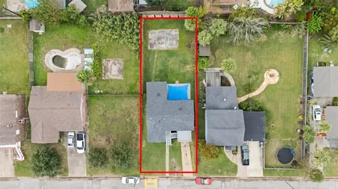 1901 Bayou Homes Drive Galveston TX 77551