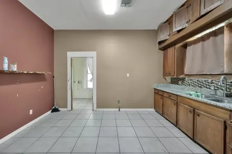 118 North Street Houston TX 77009