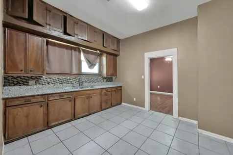 118 North Street Houston TX 77009