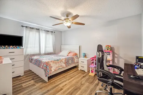 11835 Sandpiper Drive Houston TX 77035