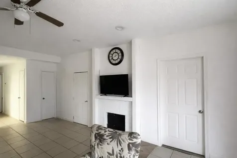7837 Pacific Pearl Street Houston TX 77072