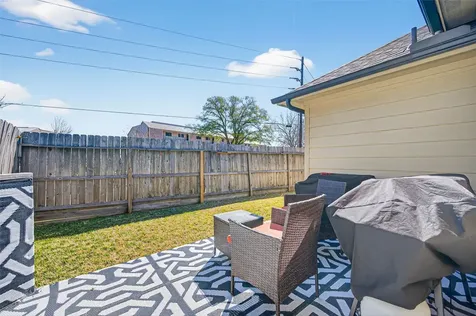 118 Snug Harbor Drive Conroe TX 77356