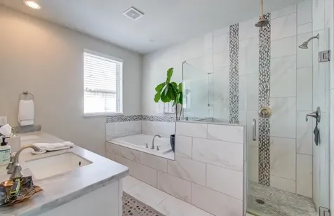 243 W 27th Street Houston TX 77008
