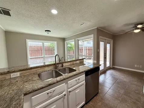 2517 Bering Drive 13 Houston TX 77057