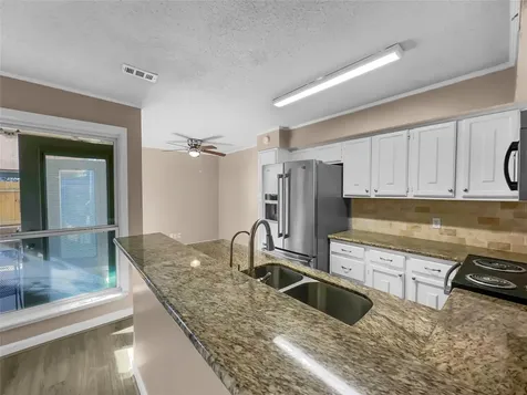 2517 Bering Drive 13 Houston TX 77057