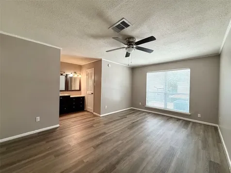 2517 Bering Drive 13 Houston TX 77057