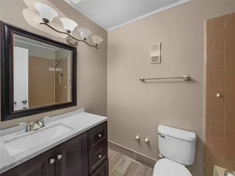 2517 Bering Drive 13 Houston TX 77057