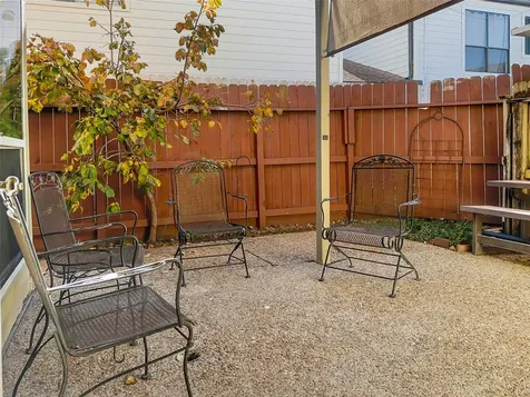 2517 Bering Drive 13 Houston TX 77057