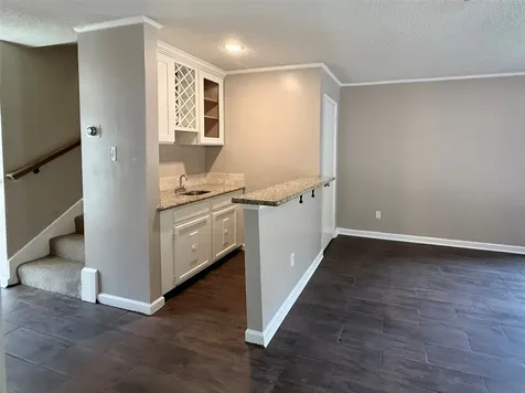 2517 Bering Drive 13 Houston TX 77057