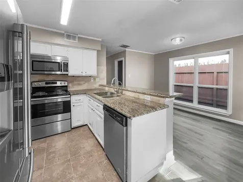2517 Bering Drive 13 Houston TX 77057