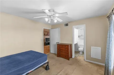 525 Southwest Parkway 302 College Station TX 77840