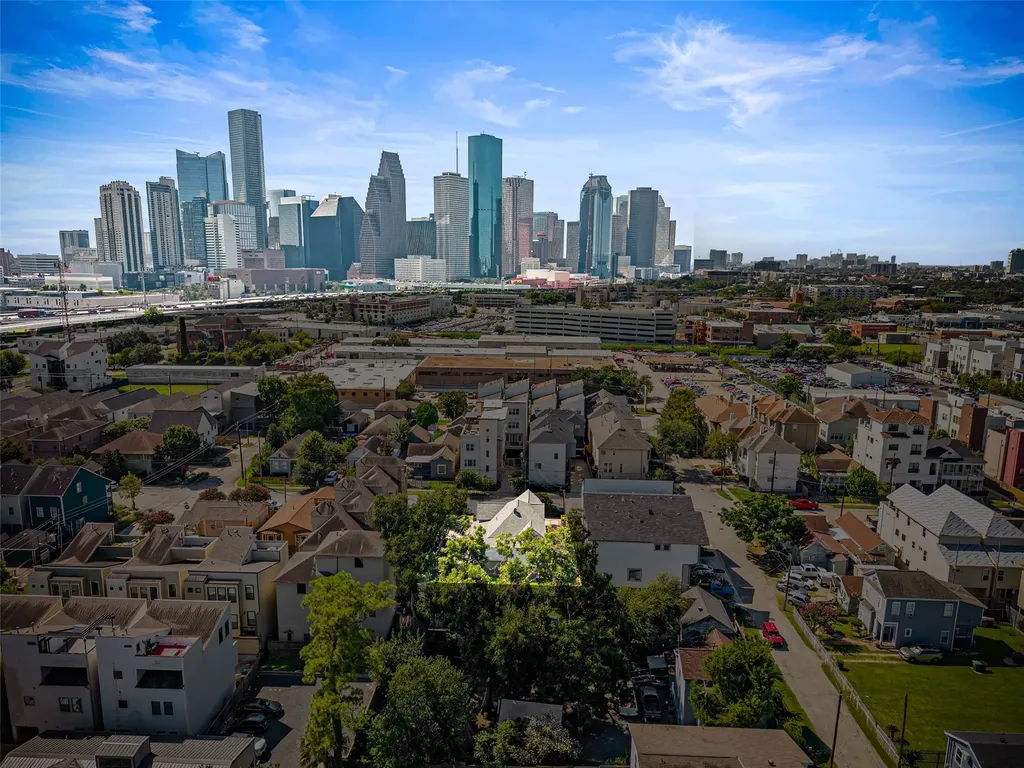 1214 Edwards Street Houston TX 77007