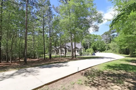 121 Red Hawk Rd Road Huntsville TX 77340