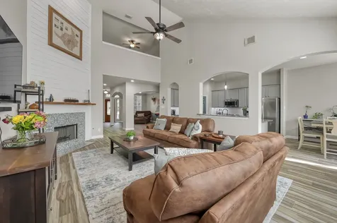 34 W Prairie Dawn Circle The Woodlands TX 77385