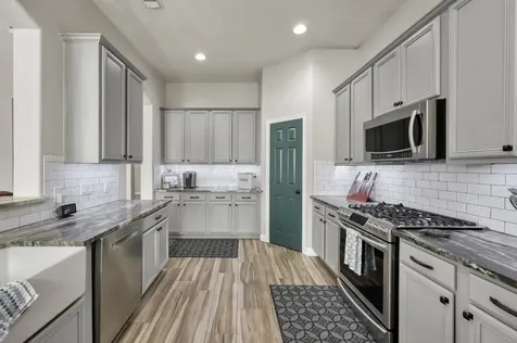 34 W Prairie Dawn Circle The Woodlands TX 77385