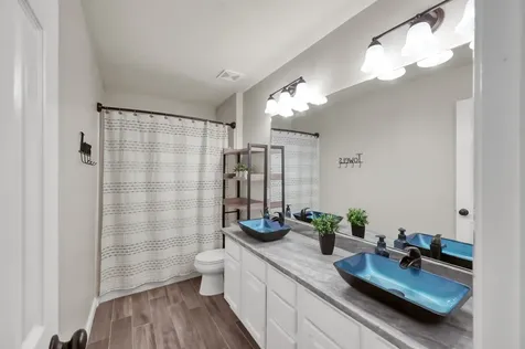 34 W Prairie Dawn Circle The Woodlands TX 77385