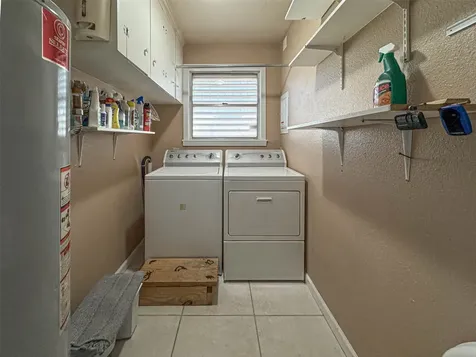 22 Willow Lane Galveston TX 77551