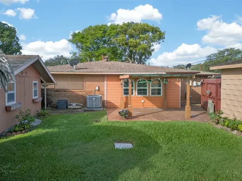 22 Willow Lane Galveston TX 77551