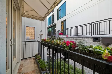 2415 W Main Street Houston TX 77098