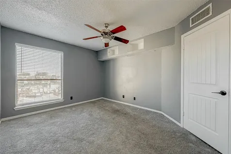 2830 S Bartell Drive 311 Houston TX 77054