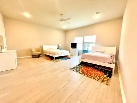 727 N Bayshore Drive La Porte TX 77571