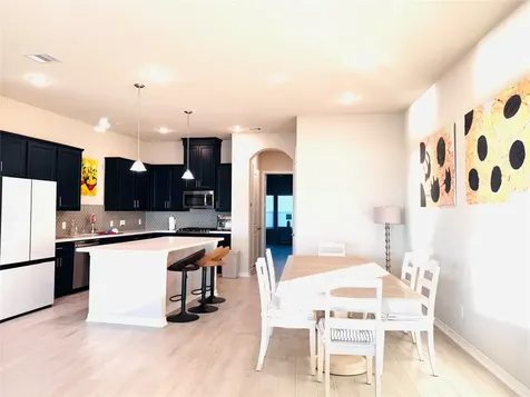 727 N Bayshore Drive La Porte TX 77571