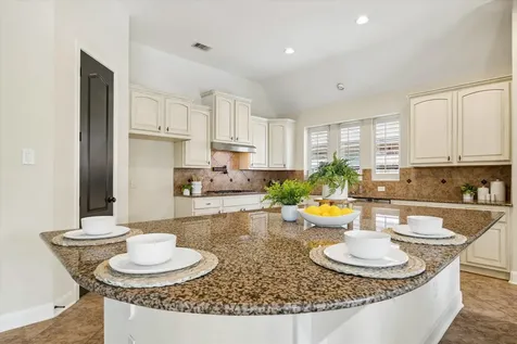 9222 Hernshead Lane Missouri City TX 77459