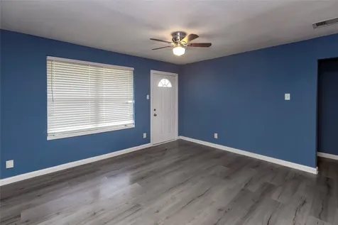 716 Hargest Street B Prairie View TX 77446