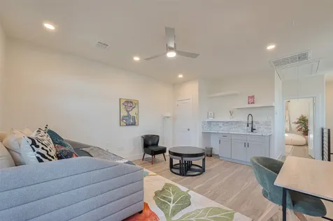 2909 Nagle Street Houston TX 77004