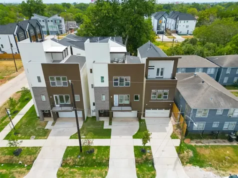 2909 Nagle Street Houston TX 77004