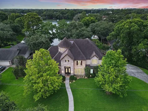 702 Piedmont Street Sugar Land TX 77478