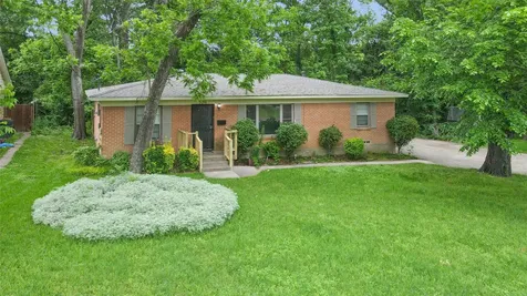 3016 Loganwood Drive Dallas TX 75227