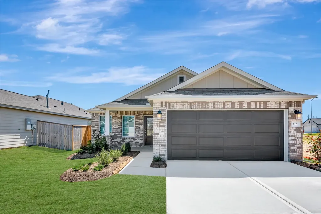 716 Hackberry Branch Court Magnolia TX 77354