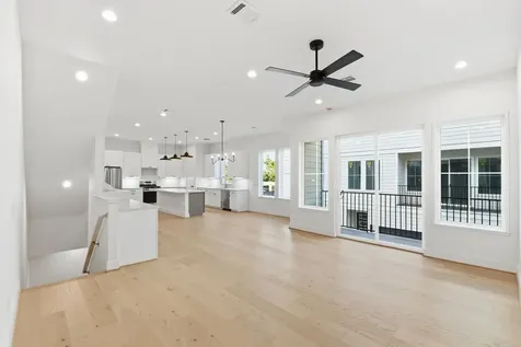 2212 Lou Ellen Lane D Houston TX 77018