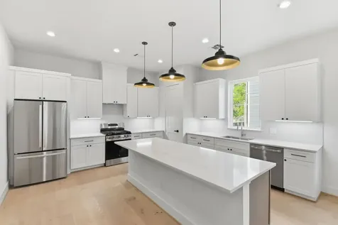 2212 Lou Ellen Lane D Houston TX 77018